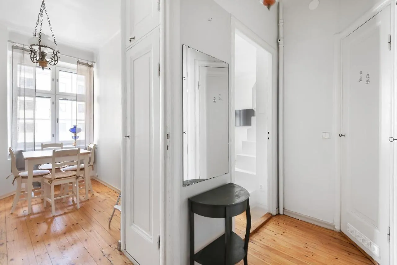Wehost Spacious Studio For 5 With A Kitchen Helsinki Apartament
